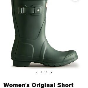 Hunter Women's Short Rain Boot in Deep Green